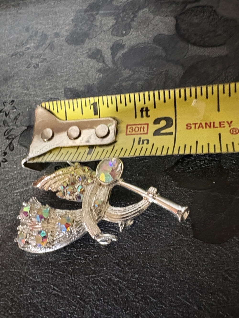 EISENBERG ICE ANGEL TRUMPET AURORA BOREALIS CRYSTAL BROOCH - Picture 6 of 8